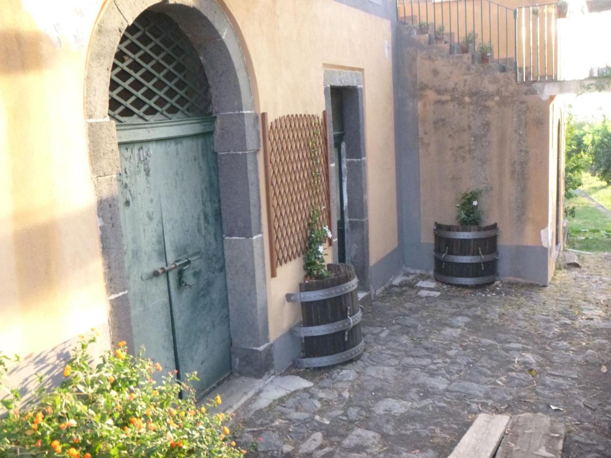 Baglio Delle Rose Bed & Breakfast จาร์เร ภายนอก รูปภาพ